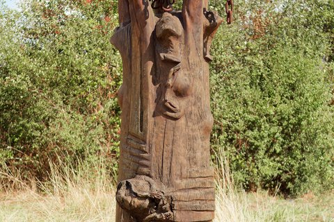 Le totem aux chaînes
