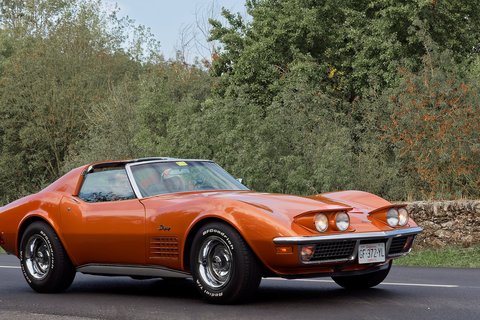 Chevrolet Corvette C3 orange