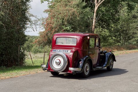 Peugeot années 30 vue de dos